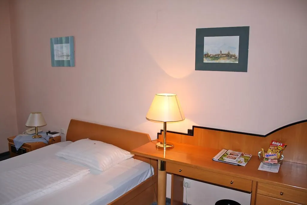 Very Central Apartments, 5 Min To City Center, No Reception Wiedeń Hotel