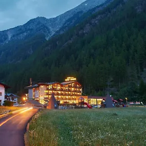 https://sunny.soldenhotels.net