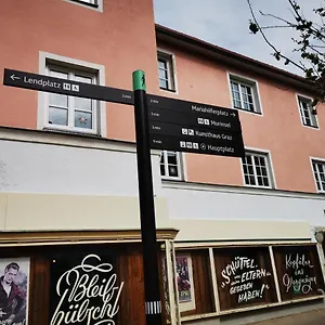 https://zentrale-ruhige-wohnung-nahe-murinsel-kunsthaus.graz-austria-hotels.com