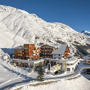 **** Hotel Hochsoelden Austria