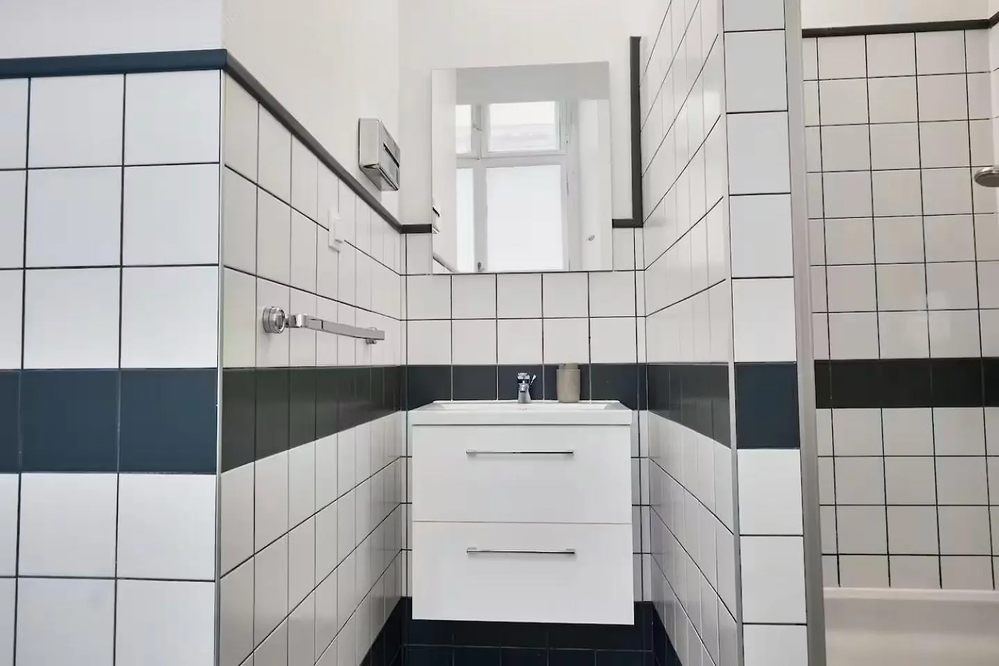 Very Central Apartments, 5 Min To City Center, No Reception Vienna 3*,