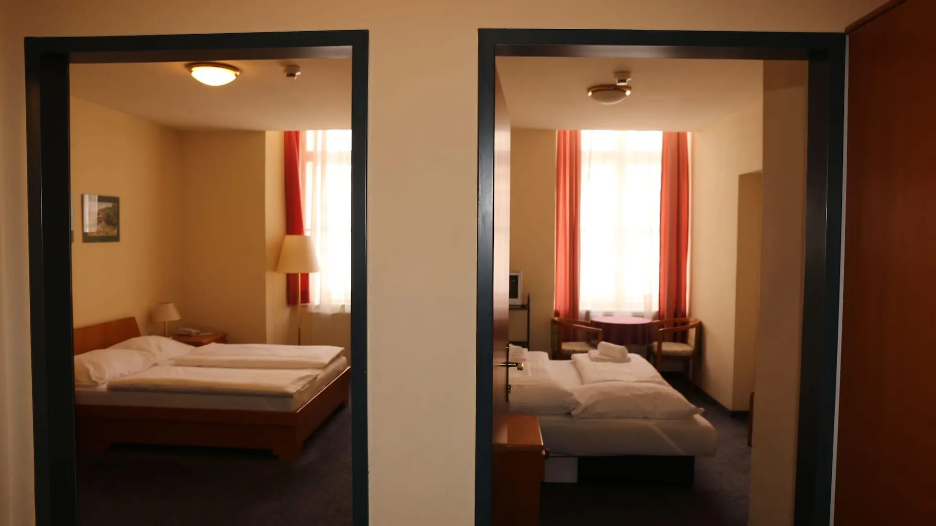 Very Central Apartments, 5 Min To City Center, No Reception Vienna