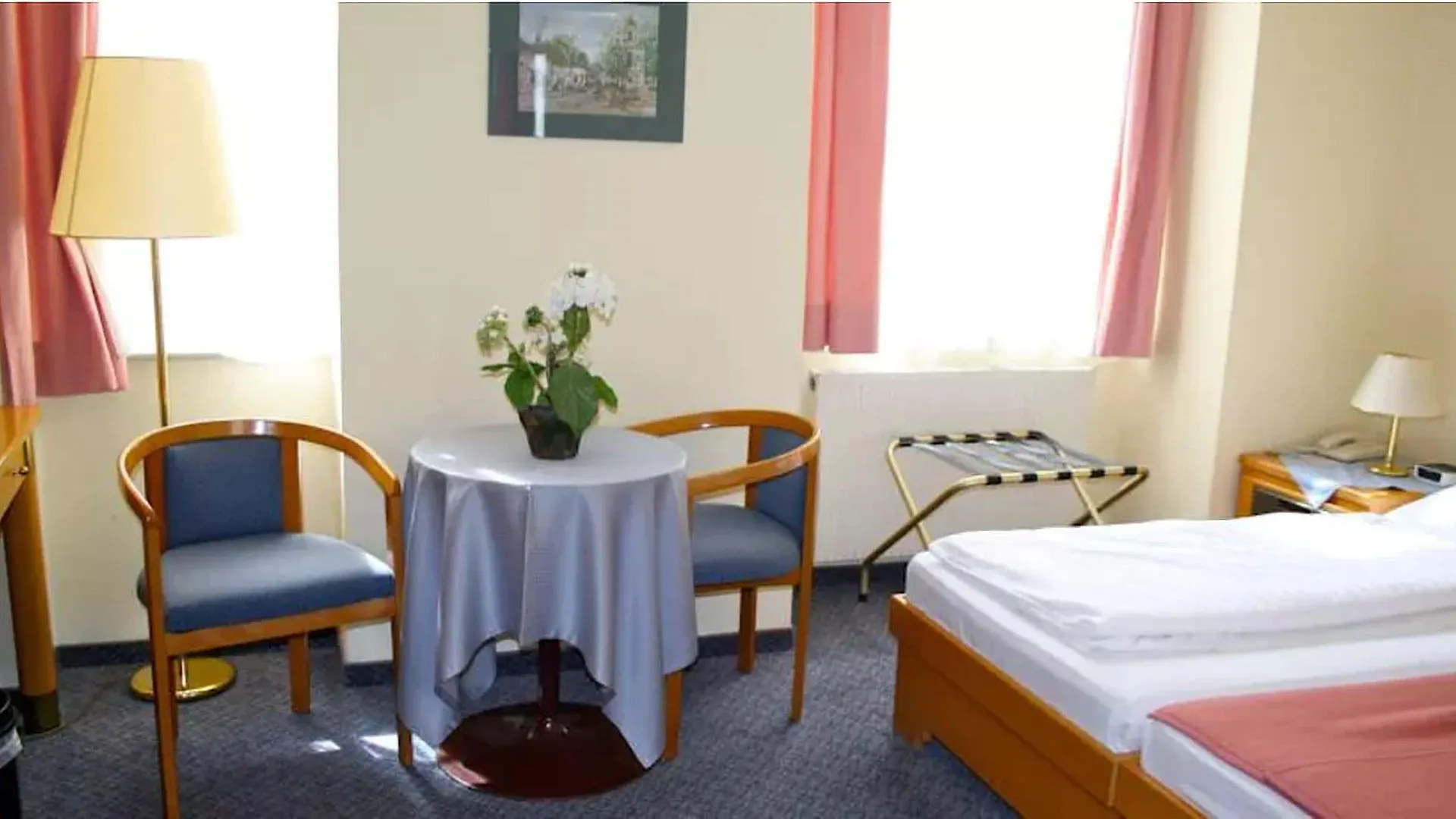 Hotel Very Central Apartments, 5 Min To City Center, No Reception Vienna