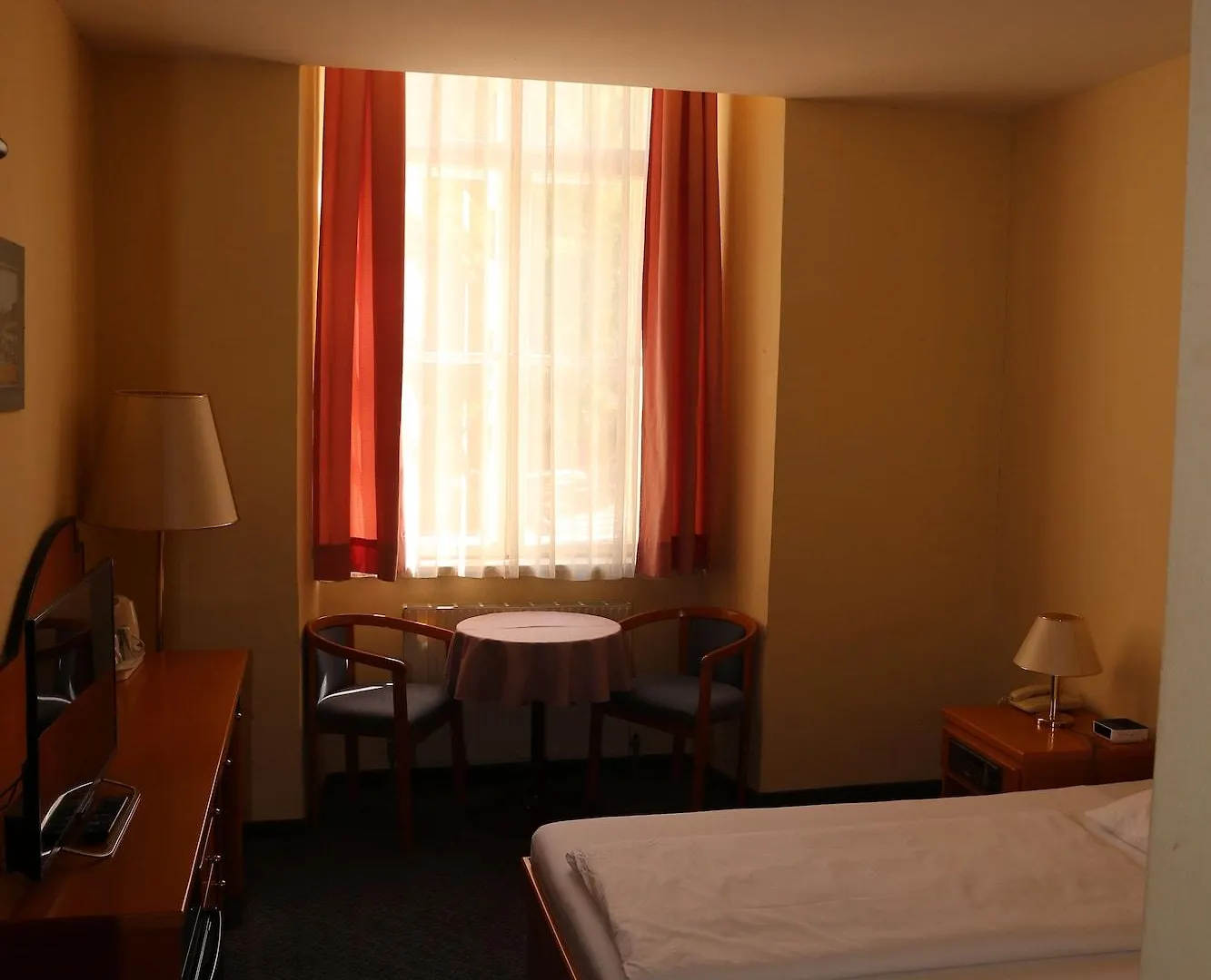 Very Central Apartments, 5 Min To City Center, No Reception Vienna Hotel