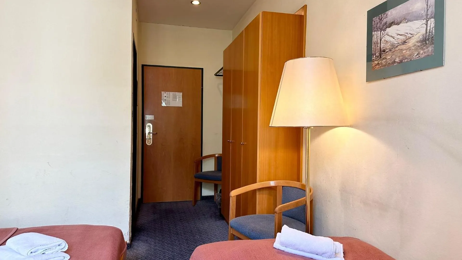 Hotel Very Central Apartments, 5 Min To City Center, No Reception Vienna