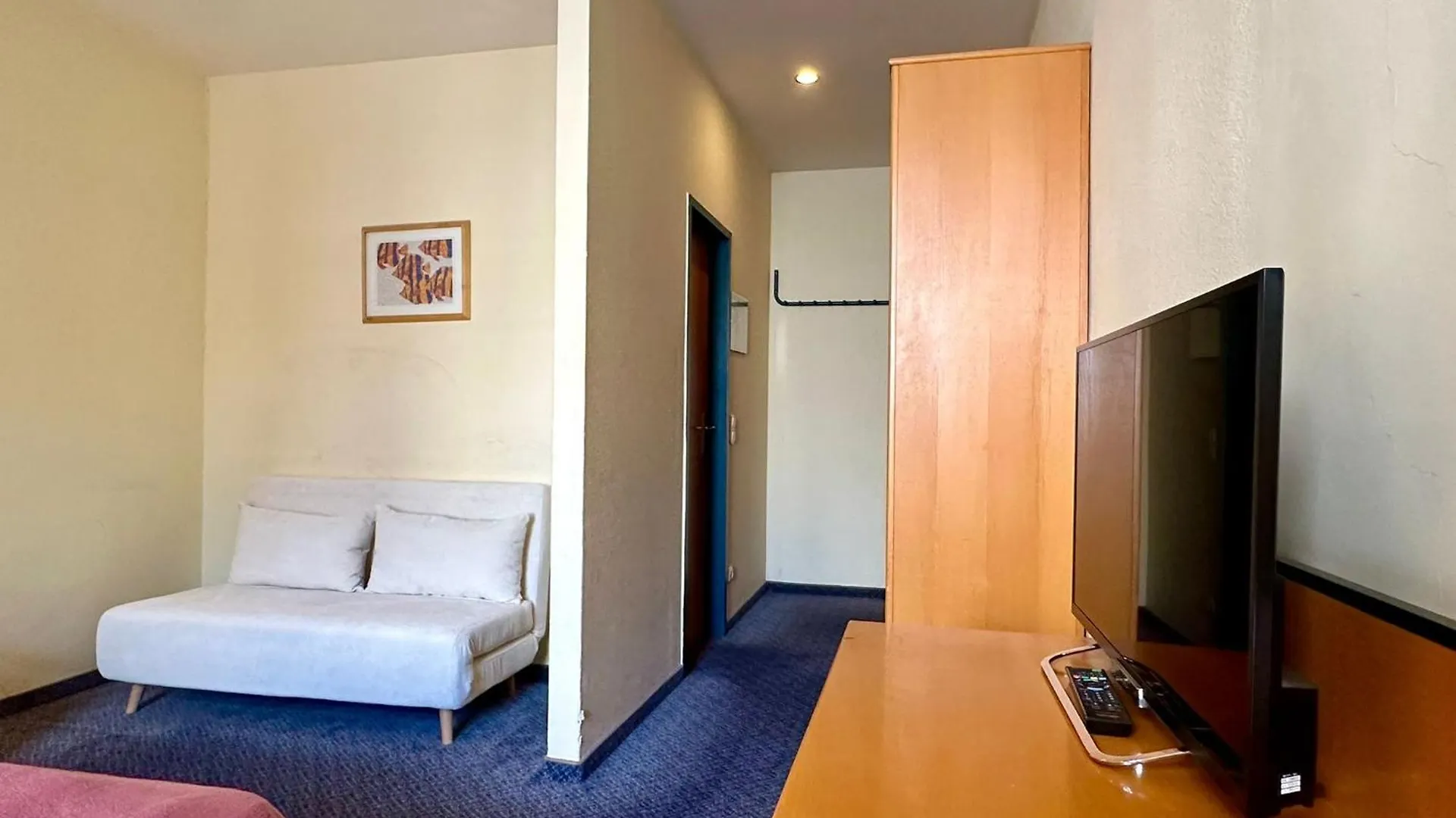 *** Hotel Very Central Apartments, 5 Min To City Center, No Reception Vienna Austria