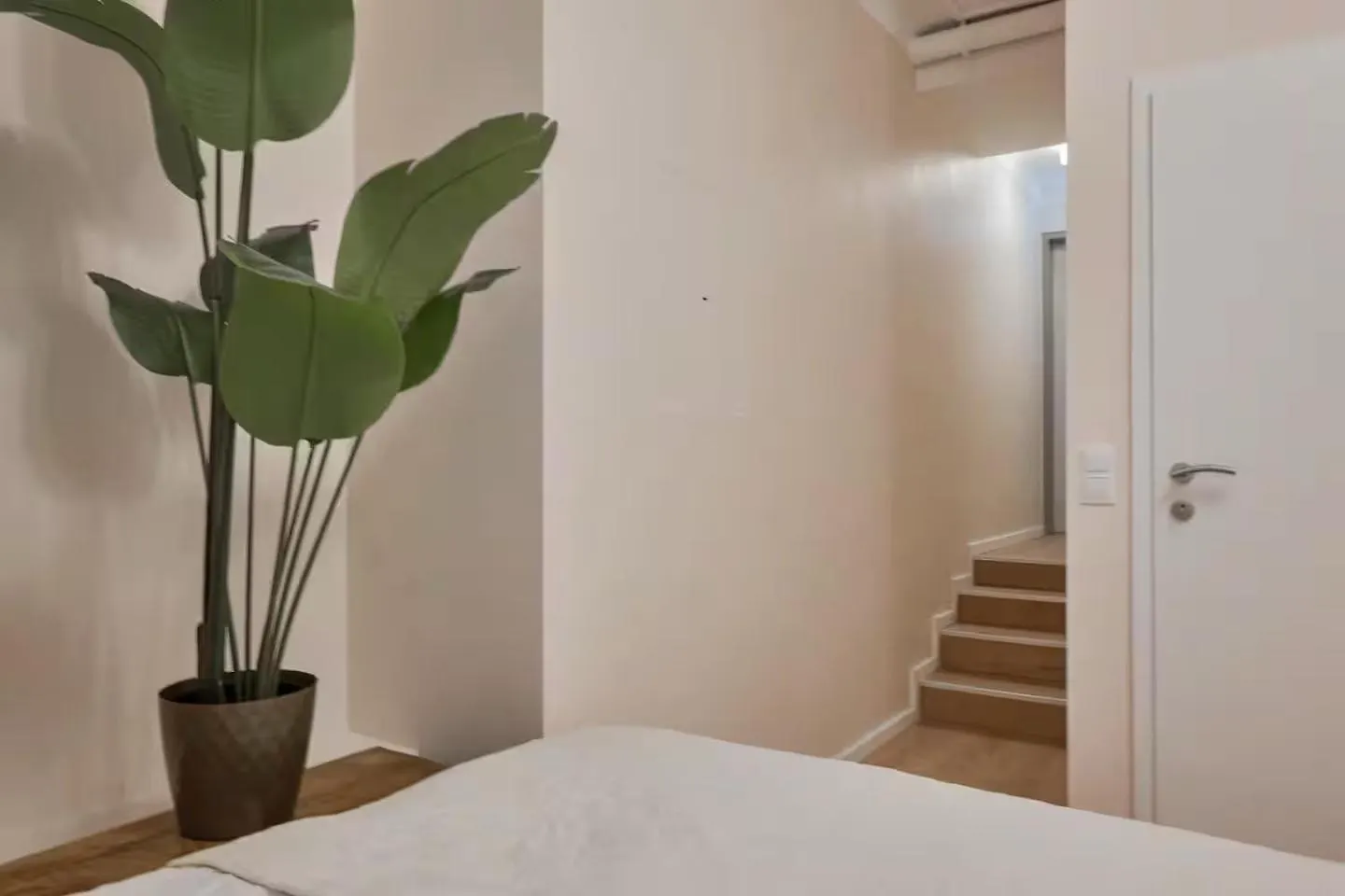 Very Central Apartments, 5 Min To City Center, No Reception Vienna Hotel