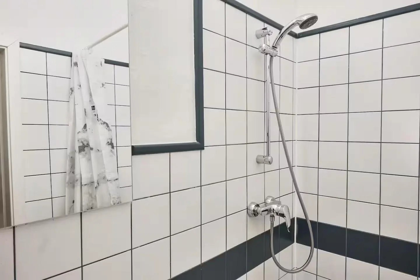 Very Central Apartments, 5 Min To City Center, No Reception Vienna 3*,  Austria