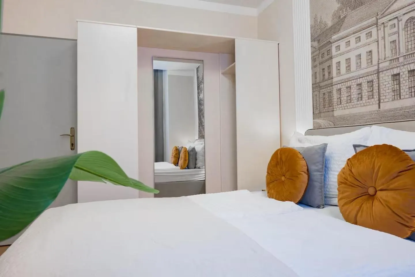 Very Central Apartments, 5 Min To City Center, No Reception Vienna 3*,