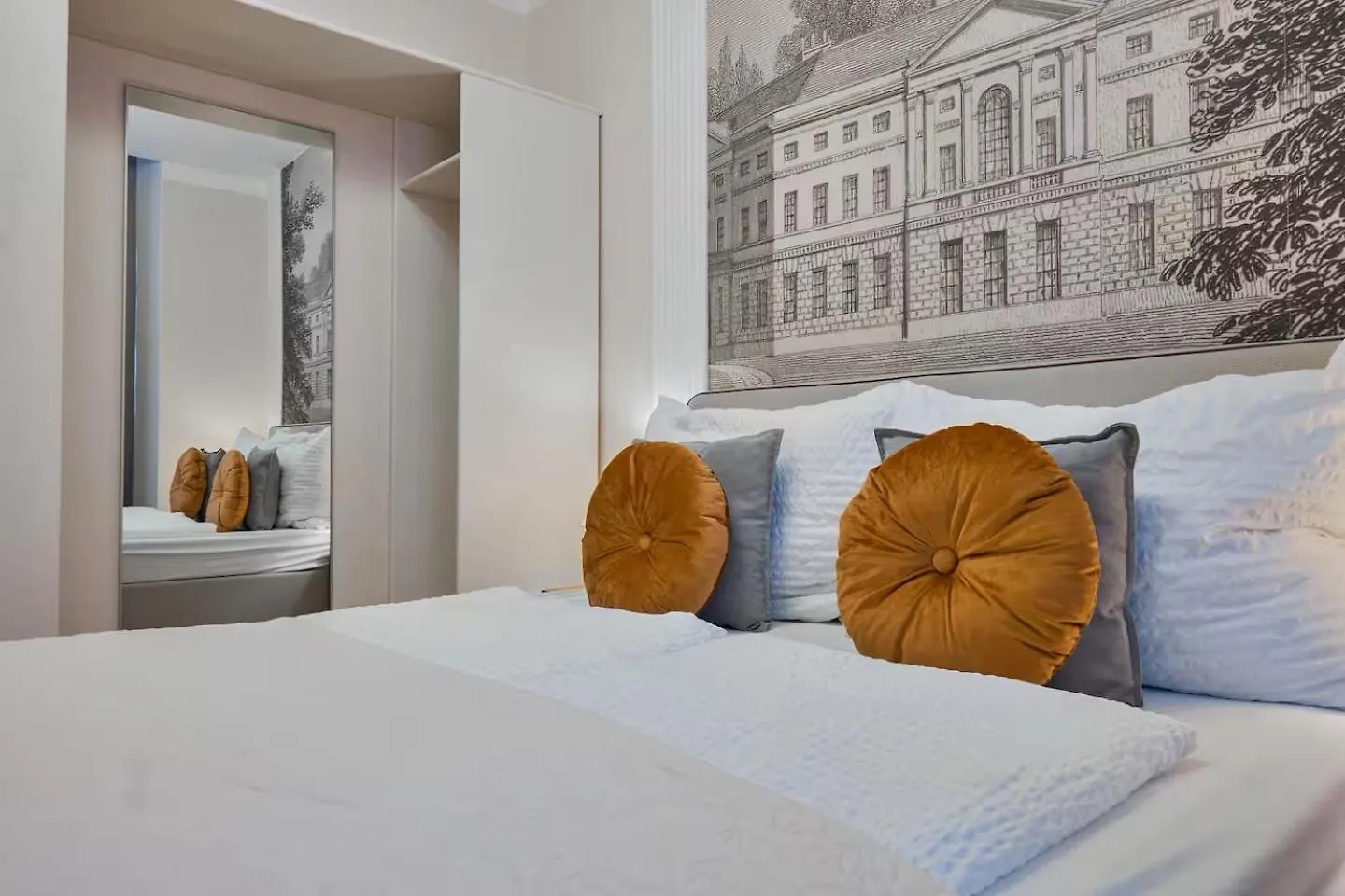 Very Central Apartments, 5 Min To City Center, No Reception Vienna Hotel