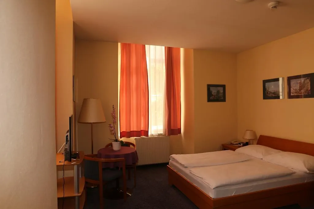 Very Central Apartments, 5 Min To City Center, No Reception Vienna Hotel