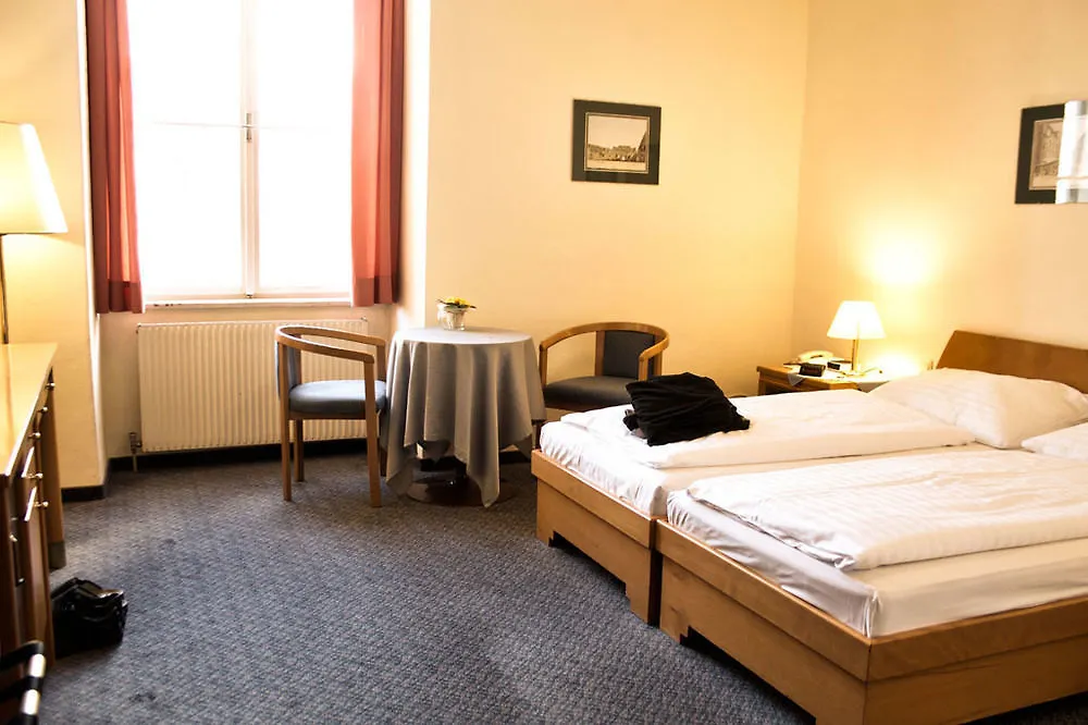 Very Central Apartments, 5 Min To City Center, No Reception Vienna