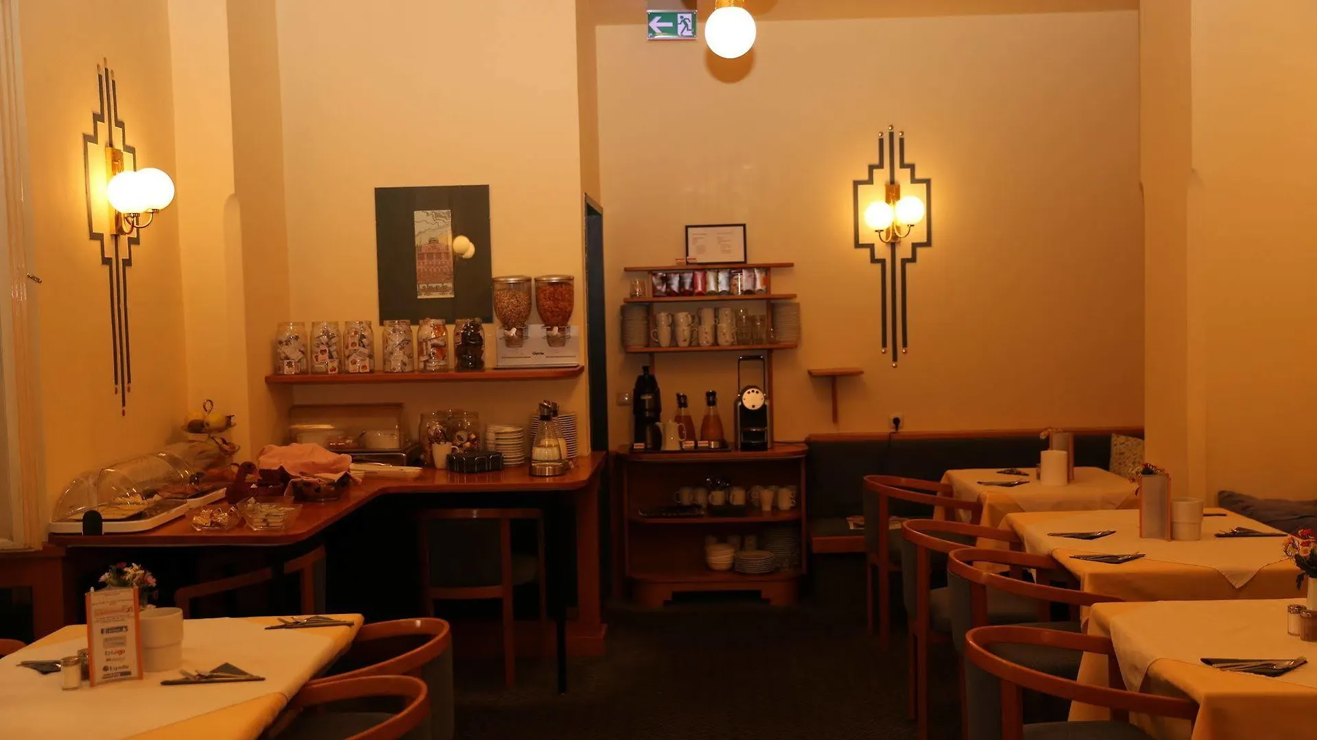 Hotel Very Central Apartments, 5 Min To City Center, No Reception Vienna